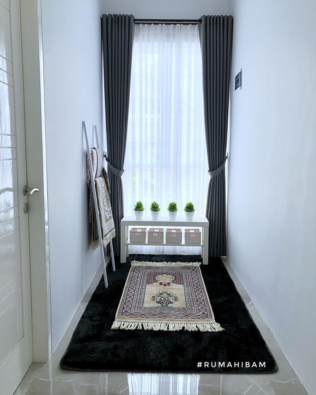 Mushola Mini Dalam Rumah Minimalis